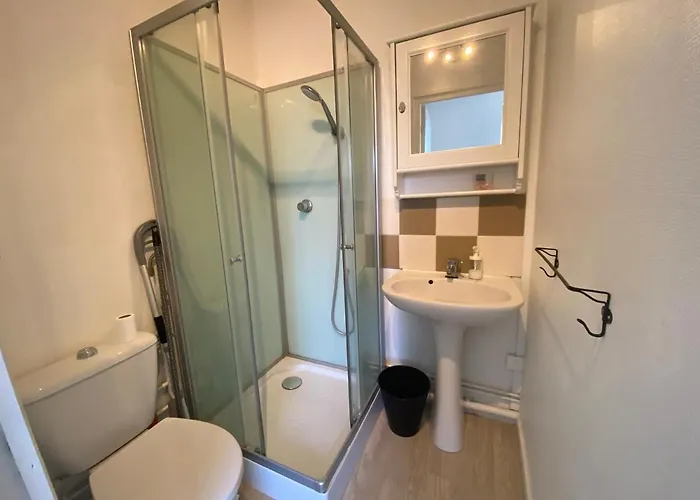 Petit Confortable Pour Deux Personnes - 037